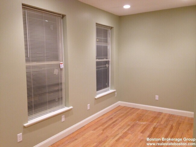 Photo - 4 Kearsarge Ave Unit 2