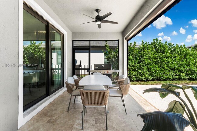 Photo - 4642 Pinehurst Trl W