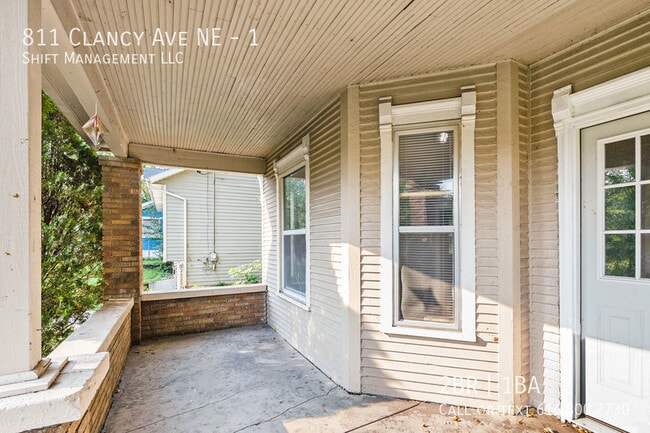 Photo - 811 Clancy Ave NE