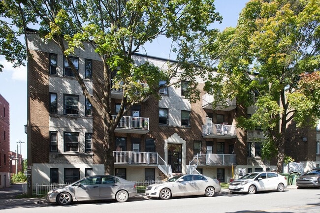 Building Photo - 3495 Av. Van Horne Unit 201