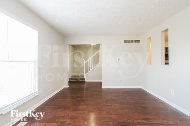 Photo - 7724 Gullit Way