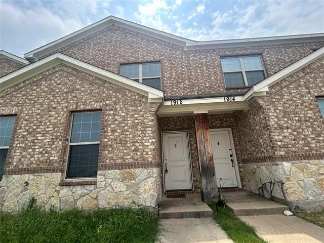 Photo - 1918 Timber Oaks Dr Townhome