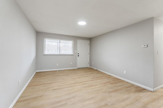 Photo - 577 Barcher Rd