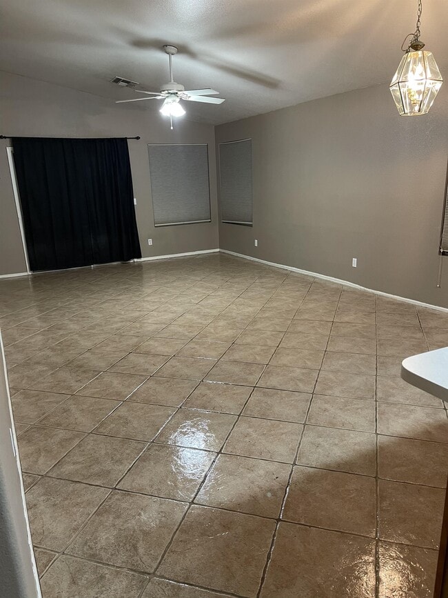 Photo - 922 W Sierra Madre Ave