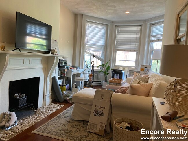 Photo - 225 Newbury St Unit #250 - 1F