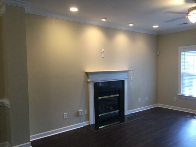 8669 Hickory Creek Ln