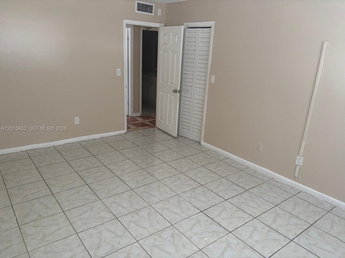 Photo - 15205 NE 6th Ave Unit D111