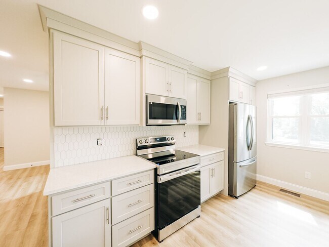 Photo - 208 E 16th St Unit 208 E 16th