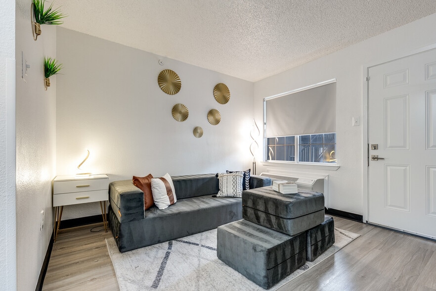 Bright, Open Living Space