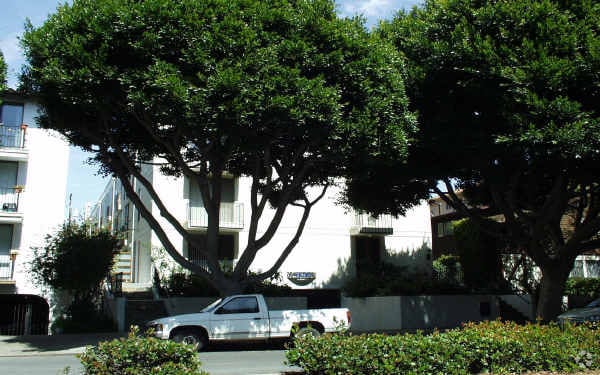 831 2nd Street