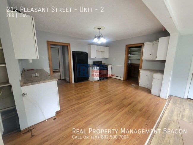 Photo - 212 Pleasant St Unit 2
