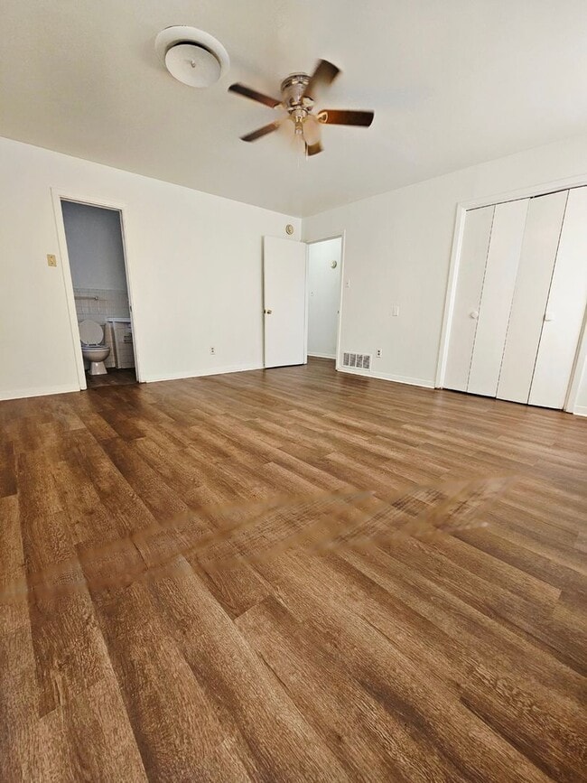 309 Crystal Dr