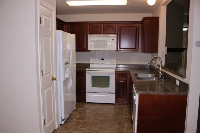 Photo - Open Floor Plan - Minutes to the Austin Airport