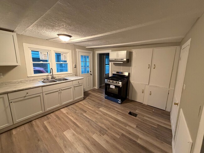 358 S 6th St Unit 1