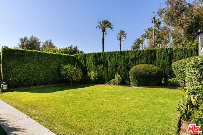 Photo - 1026 S Windsor Blvd