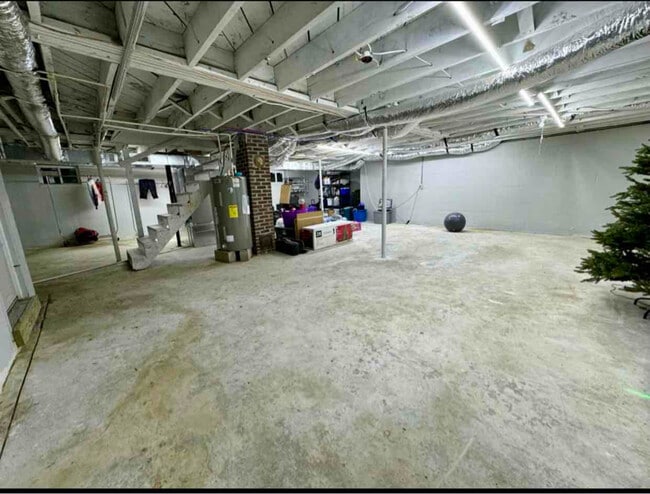 Photo - 205 Main St