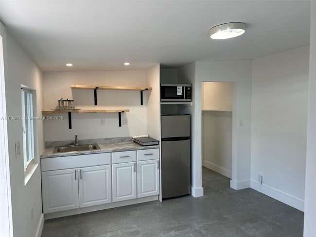 Photo - 80 NE 133rd St Unidad B
