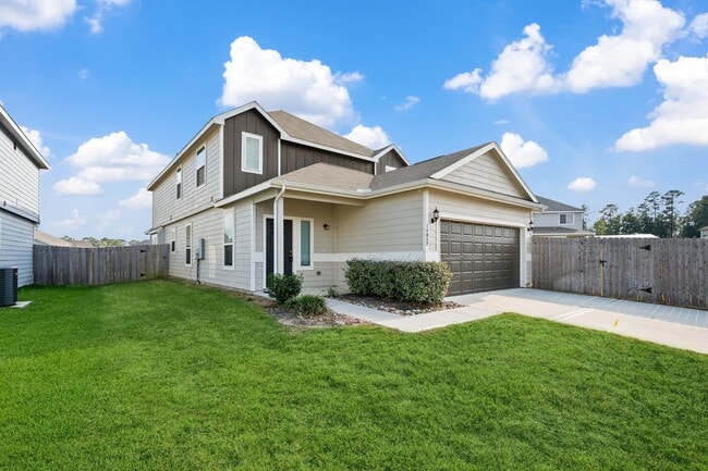 Building Photo - 14032 Lamprey Dr