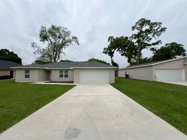 Building Photo - Available now! Beautiful 3 BD/2BA Home in Belleview!!