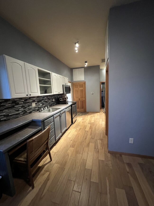 Photo - 1007 NW Lake St