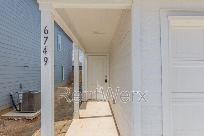Photo - 6749 Marble Rdg