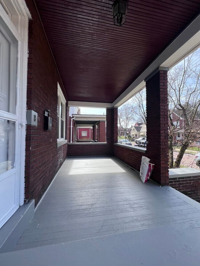 Photo - 2BR 2 Bath house with detached 2 door garage!