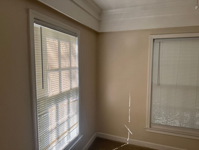 Photo - Large Cloverdale Apartment Unit 1435 East Fairview - Apartment B - 216