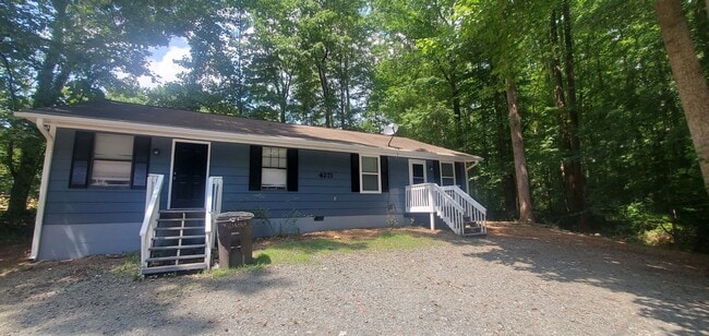Building Photo - 4271 Mineral Ave Unit A Rental