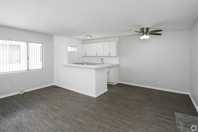 4733 S Slauson Ave Unit 8