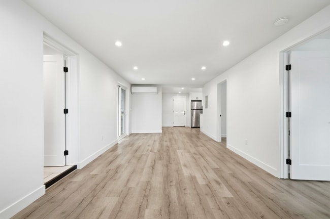 Photo - 5549 Fulcher Ave Unit 5549