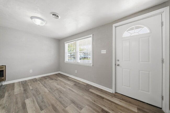 Photo - ADORABLE 3 BED, 1 BATH HOUSE FOR RENT IN NORFOLK