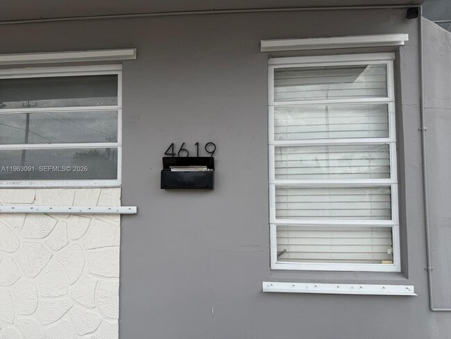 Photo - 4617 NW 2nd Terrace Unidad 4619