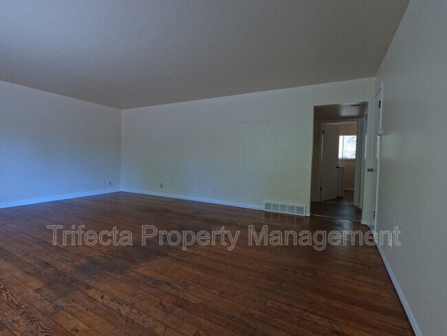 Photo - 1125 Peterson St