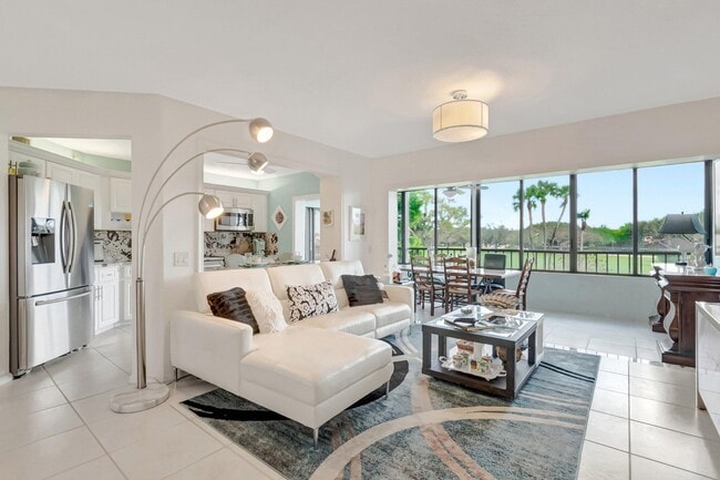 Photo - 7507 La Paz Blvd Unidad 202