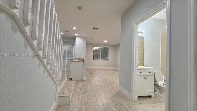 Photo - 1976 SW 60th Terrace