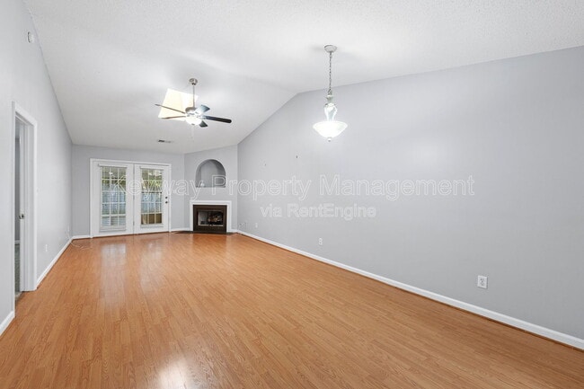 Photo - 133 Single Tree Ln