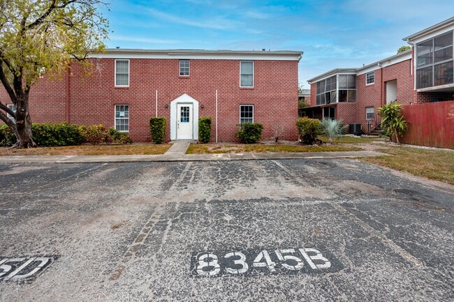 Photo - 8345 13th St N