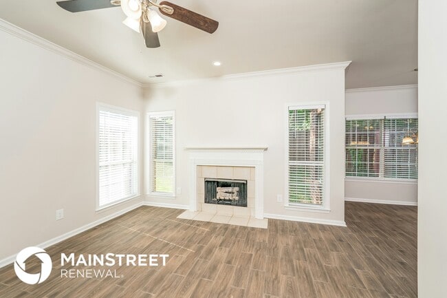 Photo - 291 Springdale Dr