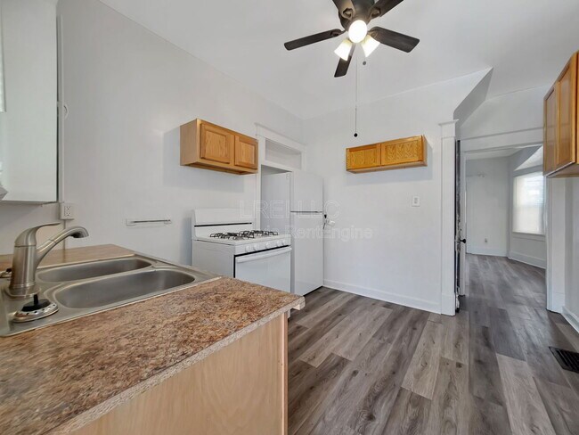 Photo - 1125 Cecil Ave