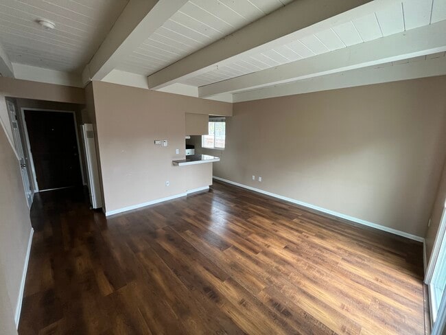 Photo - 320 Berry St Unidad A