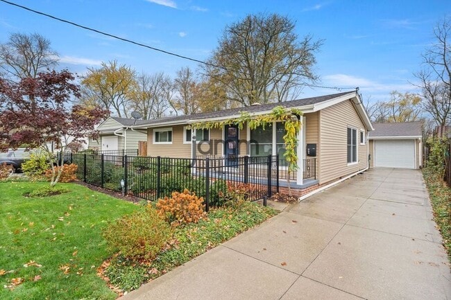Photo - 268 Edgewood Dr
