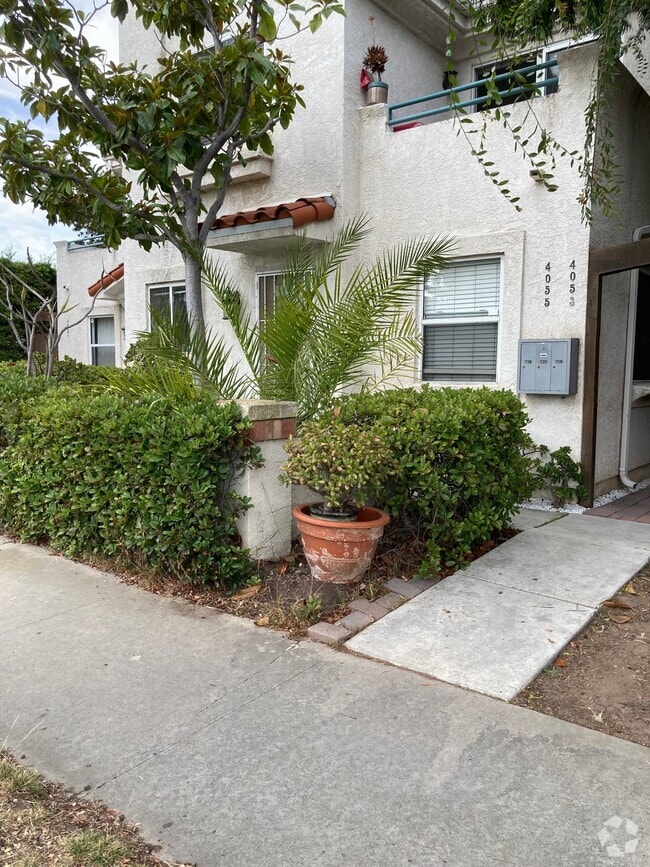 Building Photo - 4055 Honeycutt St Unit 4055 Rental