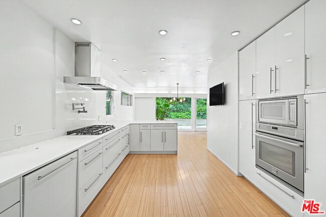 Photo - 9512 Duxbury Ln