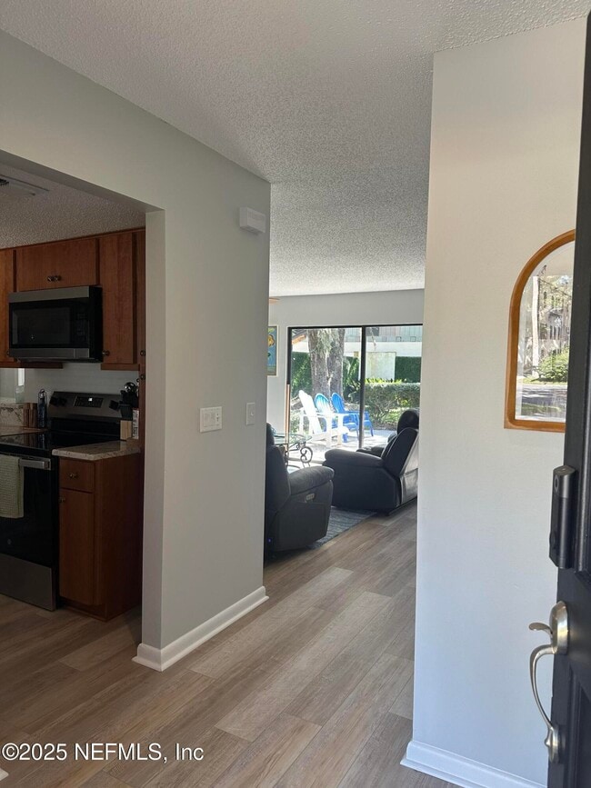 Photo - 133 Bermuda Ct