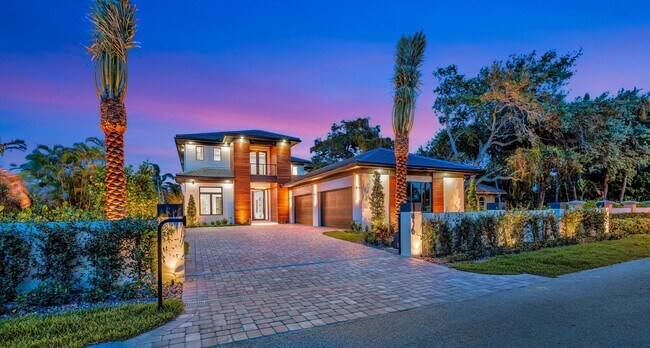 Photo - 416 S Lake Dr