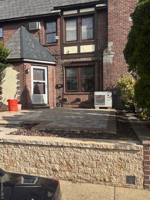 Building Photo - 404 Bauer Pl