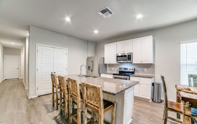 Photo - 12811 Lucas Ridge Dr