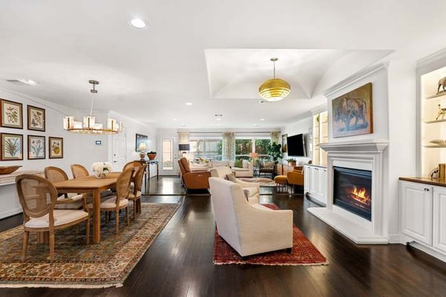 Photo - 4214 Whitman St