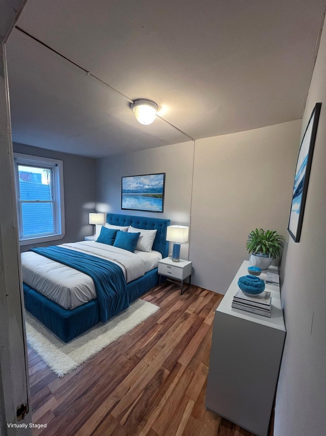 Photo - 2024 Bonaffon St