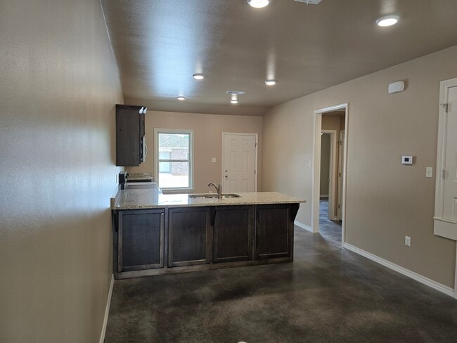 Photo - 1006 S El Paso Ave Unit 1006 S El Paso 1